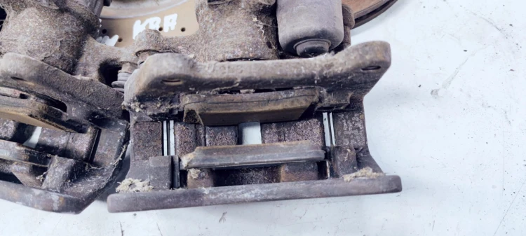 ZACISK HAMULCOWY TYŁ KOMPLET AUDI A6 C7 A7 330 MM