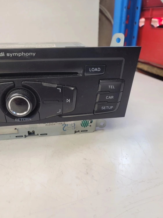 RADIO ZMIENIARKA CD AUDI A4 B8 A5 Q5 8T2035195AA