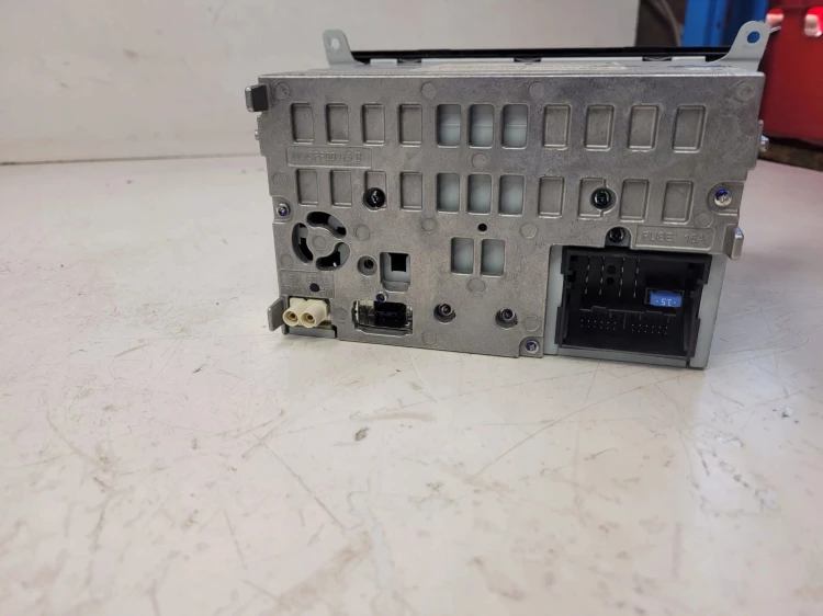 RADIO ZMIENIARKA CD AUDI A4 B8 A5 Q5 8T2035195AA