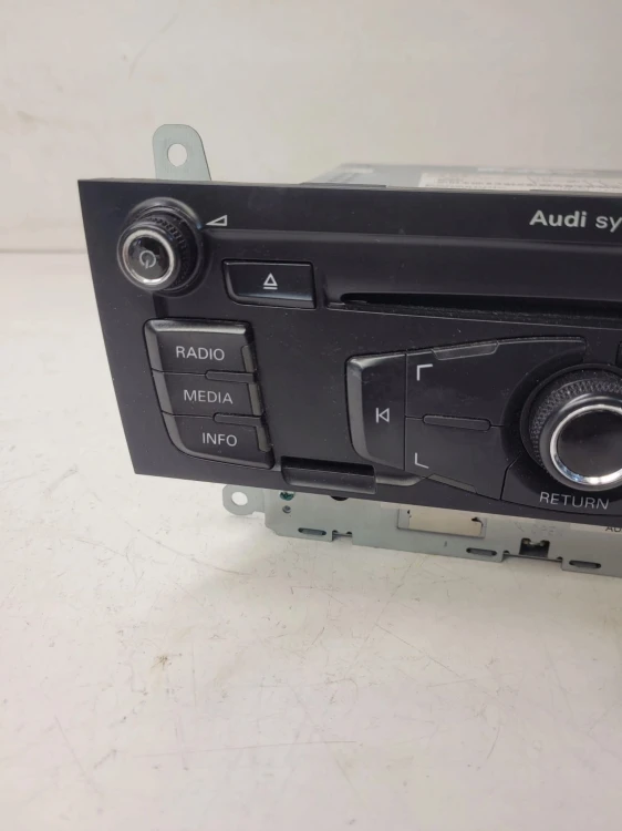 RADIO ZMIENIARKA CD AUDI A4 B8 A5 Q5 8T2035195AA