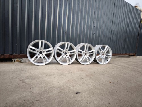 FELGA FELGI KOMPLET AUDI Q3 8U VW 7.0J R18 ET43 8U0601025F *R*15*