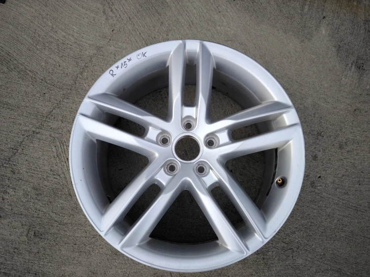 FELGA FELGI KOMPLET AUDI Q3 8U VW 7.0J R18 ET43 8U0601025F *R*15*
