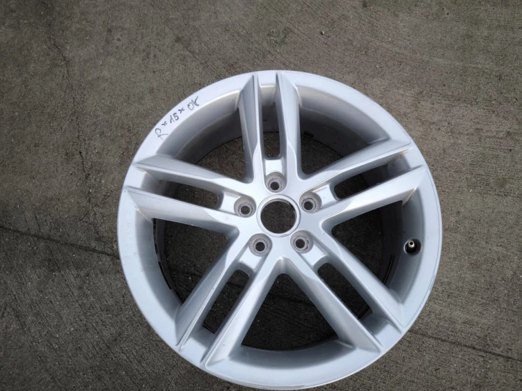 FELGA FELGI KOMPLET AUDI Q3 8U VW 7.0J R18 ET43 8U0601025F *R*15*
