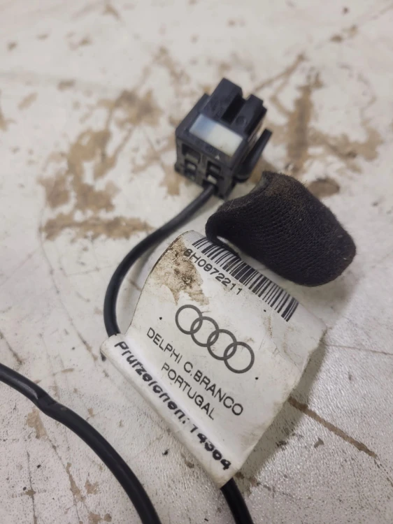 WIĄZKA DACHU AUDI A4 B6 B7 CABRIO 8H0972211