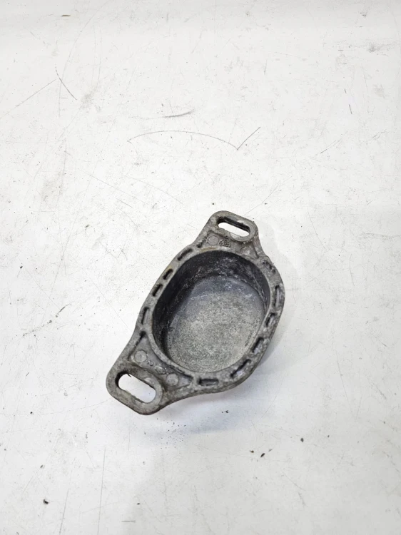 ŁAPA PODPORA WSPORNIK SILNIKA AUDI A6 C6 4F0199335C