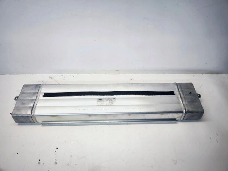 ZBIORNIK POWIETRZA ZAWIESZENIA AUDI A6 C6 4F0616203C