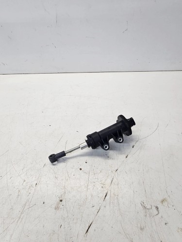 POMPKA SPRZĘGŁA AUDI A6 C6 4F0721401B