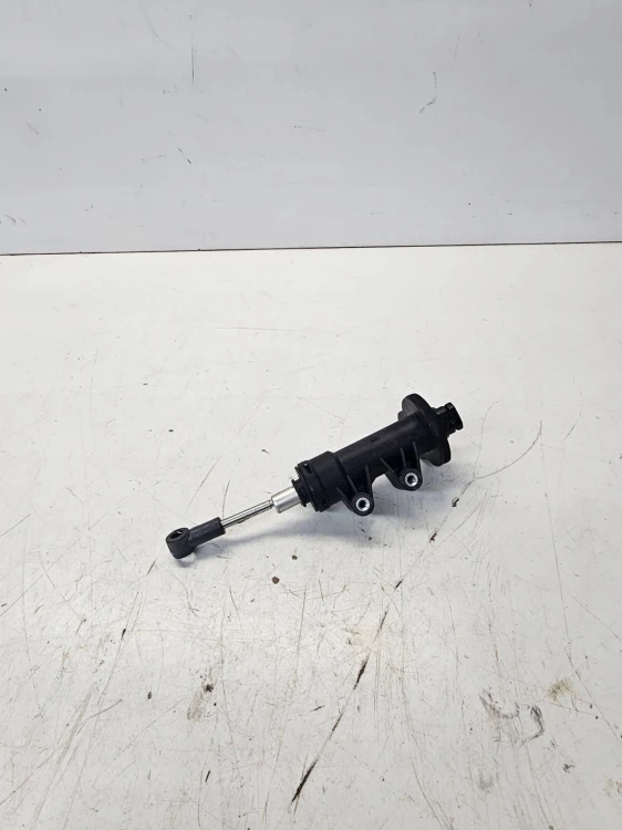 POMPKA SPRZĘGŁA AUDI A6 C6 4F0721401B