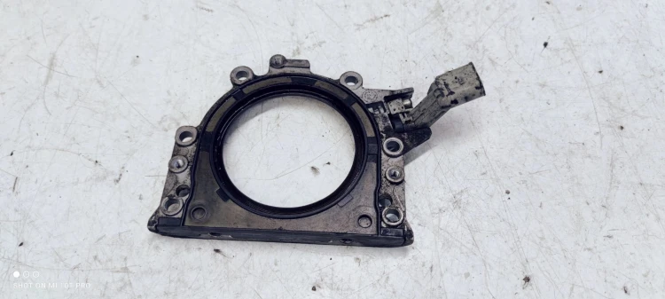 OBUDOWA USZCZELNIACZ WAŁU AUDI 2.0 03L103173