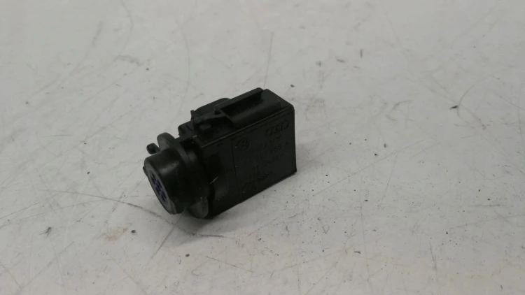 CZUJNIK JAKOŚCI POWIETRZA AUDI A4 A5 A6 4B0907659A