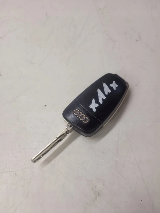 KLUCZYK PILOT SCYZORYK AUDI A6 C6 Q7 4F0837220R 11