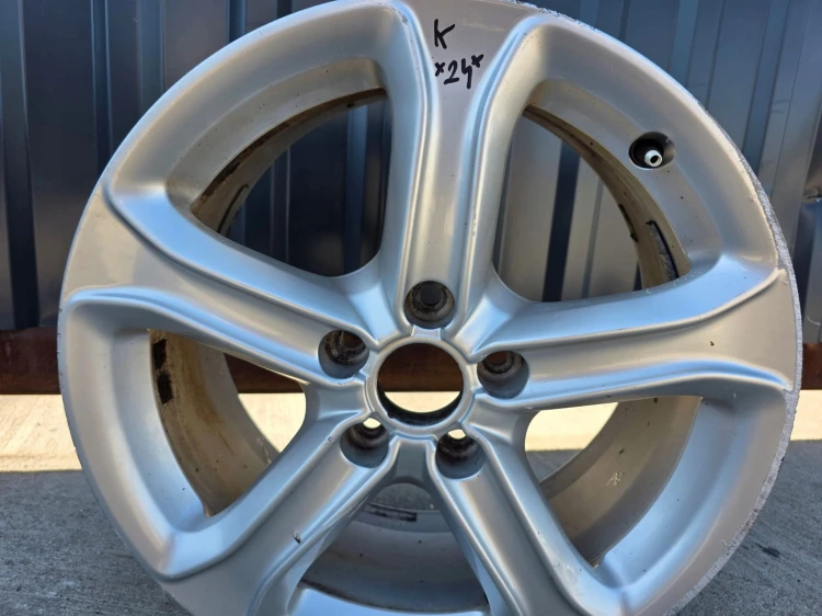 FELGA ALUMINIOWA AUDI VW SEAT SKODA 7.5J R17 ET45 8K0601025CE K*24*