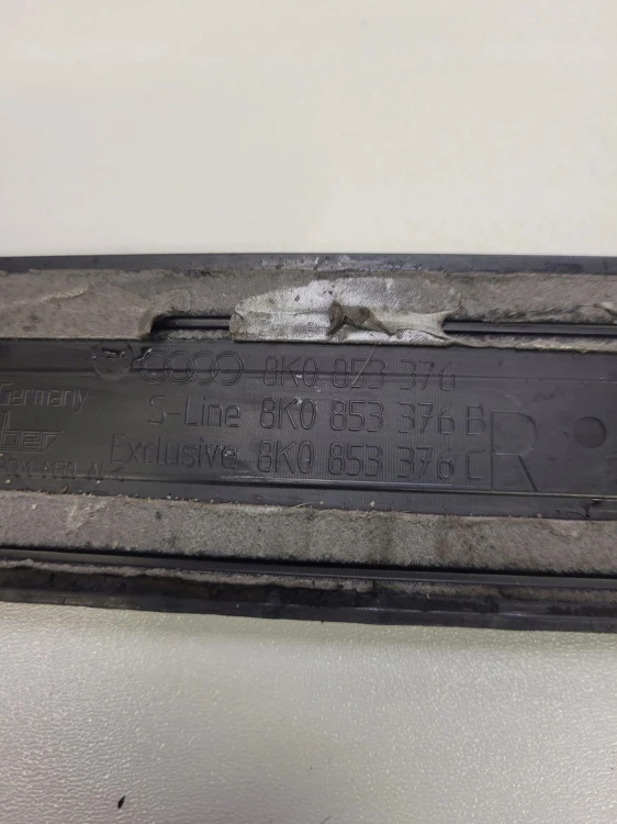 LISTWA PROGOWA PRAWY TYŁ AUDI A4 B8 8K0853376B