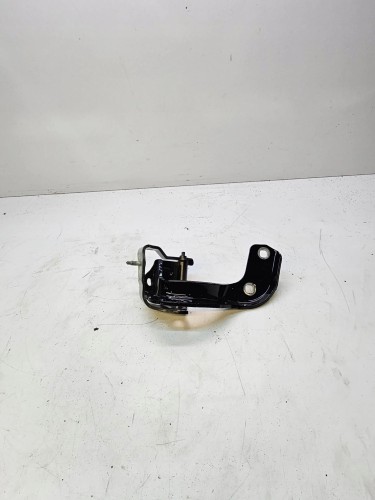 ZAWIAS KLAPY PRAWY TYŁ AUDI A6 C7 4G9827300A