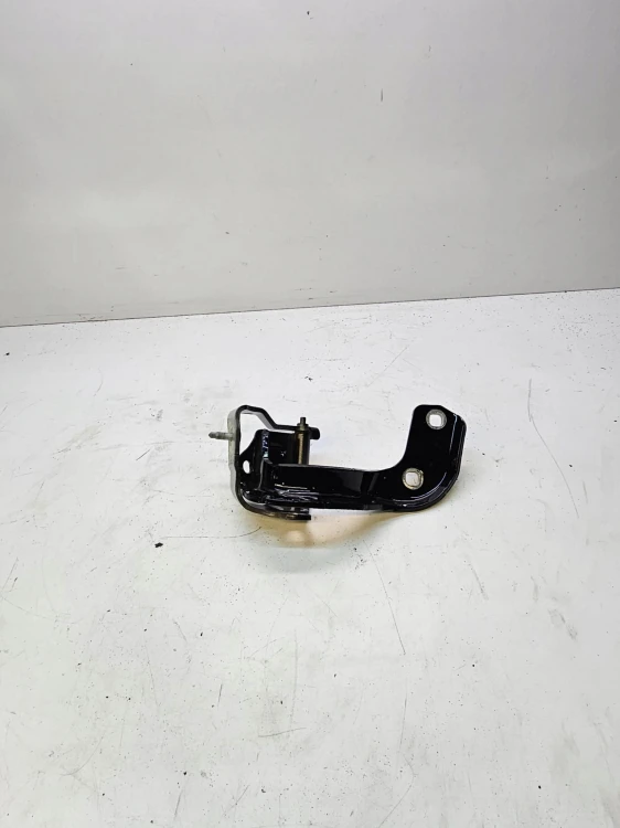 ZAWIAS KLAPY PRAWY TYŁ AUDI A6 C7 4G9827300A
