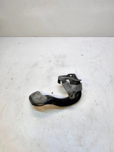 ZAWIAS KLAPY PRAWY TYŁ AUDI A6 C7 4G9827300A