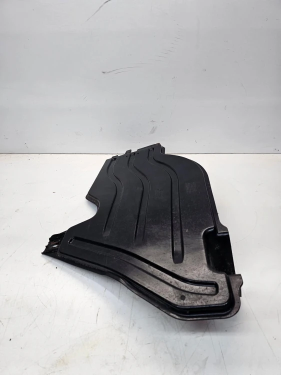 OSŁONA PŁYTA PODWOZIA LEWA AUDI A3 8V 5Q0825206K