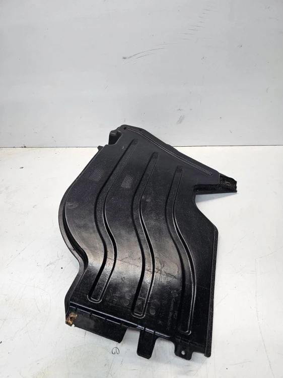 OSŁONA PŁYTA PODWOZIA LEWA AUDI A3 8V 5Q0825206K