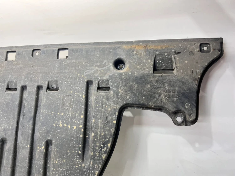 OSŁONA PŁYTA PODWOZIA AUDI Q4 E-TRON 1EA825901B 83/26