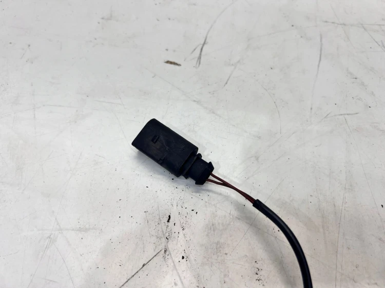 ZAMEK MASKI RYGIEL AUDI A3 8P LIFT 8P0823509D