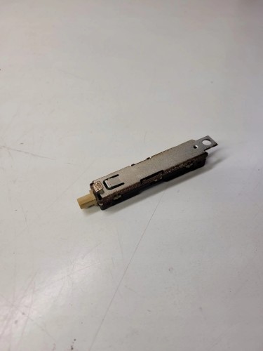 WZMACNIACZ ANTENOWY AUDI A6 C7 A7 4G8035225A