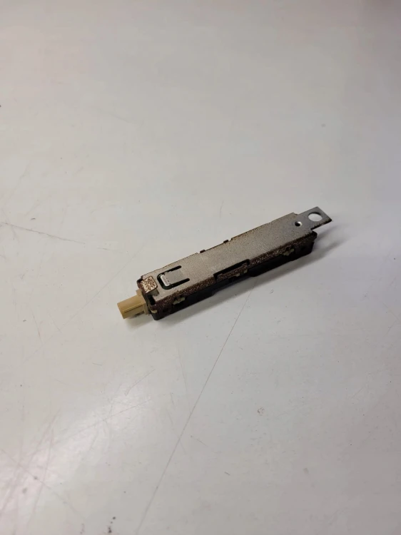 WZMACNIACZ ANTENOWY AUDI A6 C7 A7 4G8035225A
