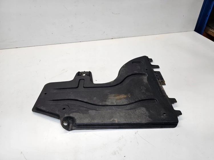 OSŁONA PŁYTA PODWOZIA LEWA AUDI A3 8V VW SEAT 5Q0825206L