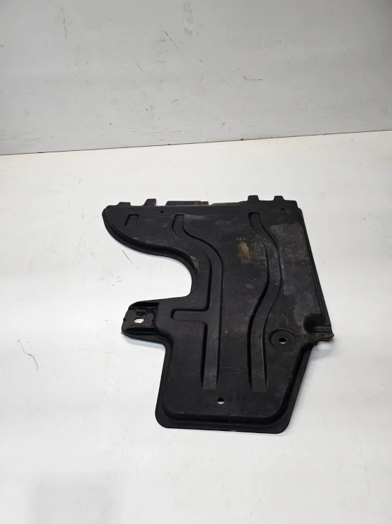 OSŁONA PŁYTA PODWOZIA LEWA AUDI A3 8V VW SEAT 5Q0825206L