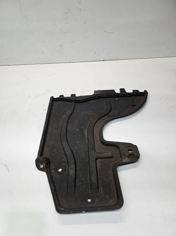 OSŁONA PŁYTA PODWOZIA LEWA AUDI A3 8V VW SEAT 5Q0825206L