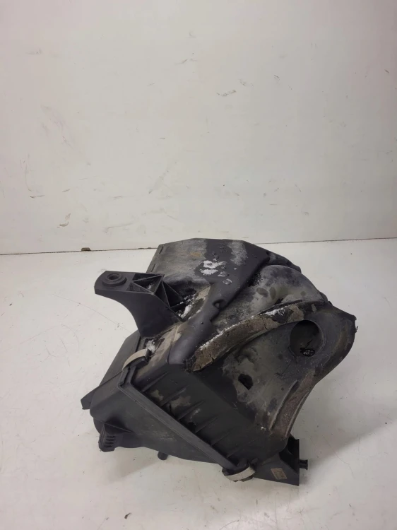 OBUDOWA FILTRA POWIETRZA AUDI A6 C5 4B0133835L