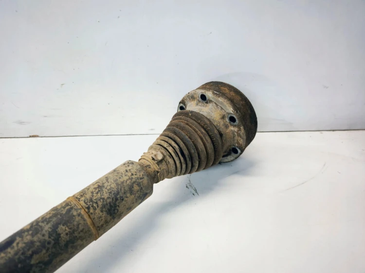 PÓŁOŚ PRAWA AUDI A3 8P VOLKSWAGEN SEAT SKODA 1.6 TDI 1K0407272CC