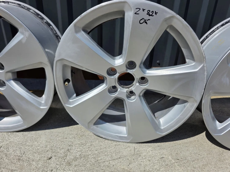 FELGA FELGI VW AUDI SEAT SKODA ITP 7.5J R17 ET43 8V0601025P Z*82* OK