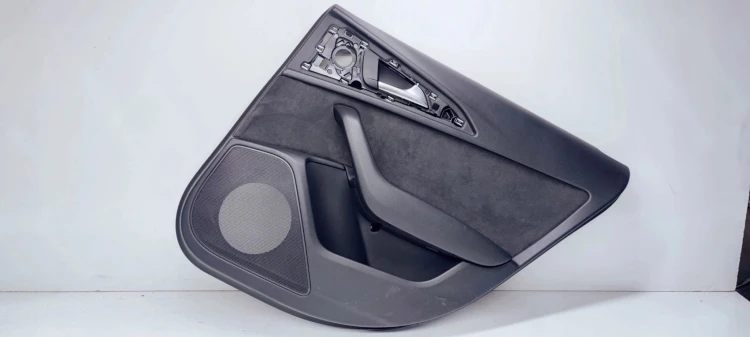 BOCZEK DRZWI P T AUDI A6 C7 4G0867306 ALCANTARA*66