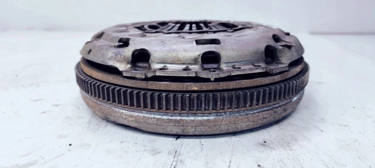 SPRZĘGŁO KOŁO DWUMAS AUDI VW 2.0 TDI 03L105266J