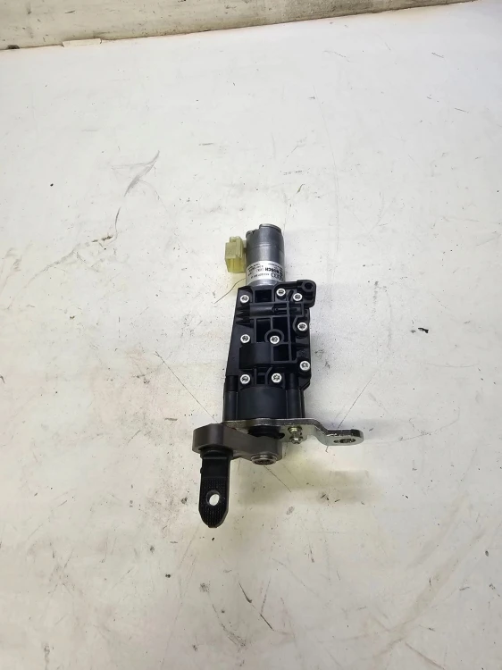 SIŁOWNIK DOCIĄG KLAPY TYŁ AUDI A6 C8 4K9827851B