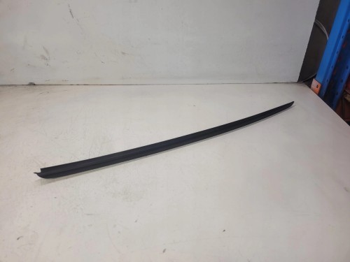 LISTWA ZBIERAJĄCA LEWY PRZÓD AUDI A4 B8 8K0854327A