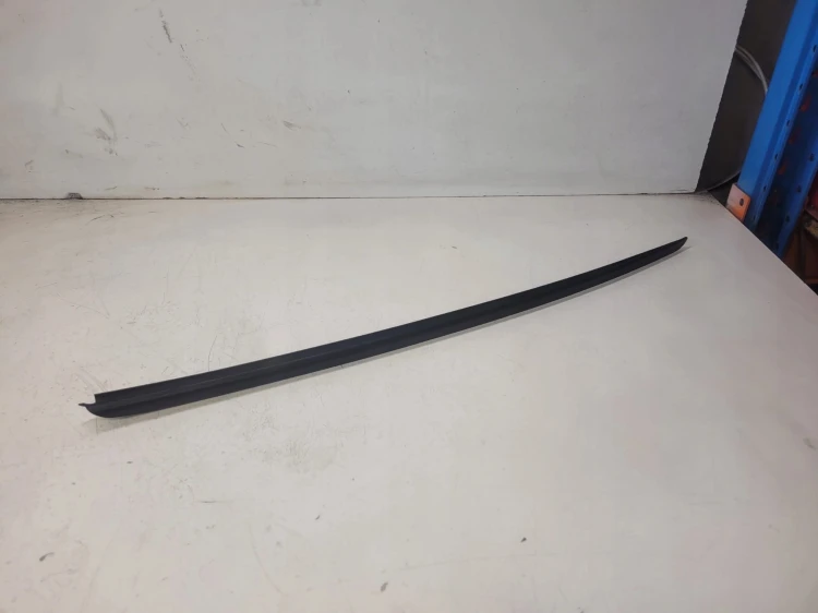 LISTWA ZBIERAJĄCA LEWY PRZÓD AUDI A4 B8 8K0854327A