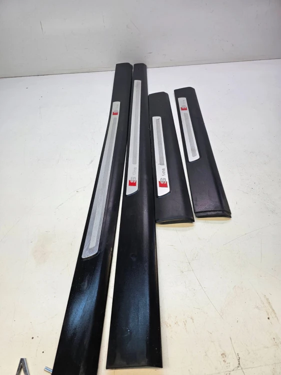LISTWA LISTWY PROGOWE S-LINE KOMPLET AUDI A6 C6