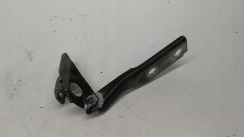 ZAWIAS MASKI LEWY AUDI A3 8P LIFT 8P0823301B