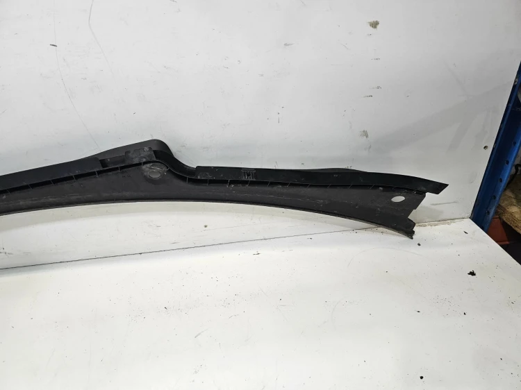 PODSZYBIE PLASTIKOWE AUDI Q5 8R 8R1819403 EUROPA