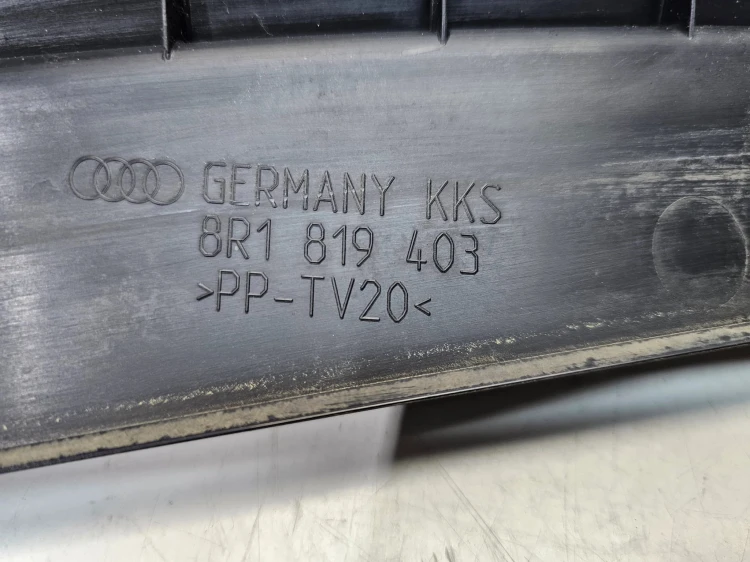 PODSZYBIE PLASTIKOWE AUDI Q5 8R 8R1819403 EUROPA
