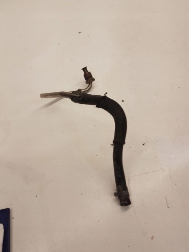 RURA ŁĄCZNIK RURKOWY AUDI A4 B8 2.0 TDI 8K0131850K