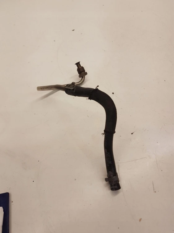 RURA ŁĄCZNIK RURKOWY AUDI A4 B8 2.0 TDI 8K0131850K