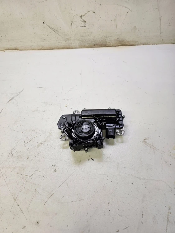 ZAMEK DOCIĄG KLAPY TYŁ AUDI A4 A5 A6 Q7 3V5827887C