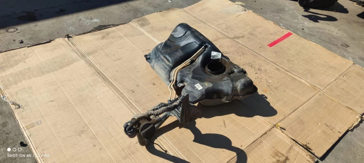 BAK ZBIORNIK PALIWA AUDI A1 1.6 TDI 6R0201021P