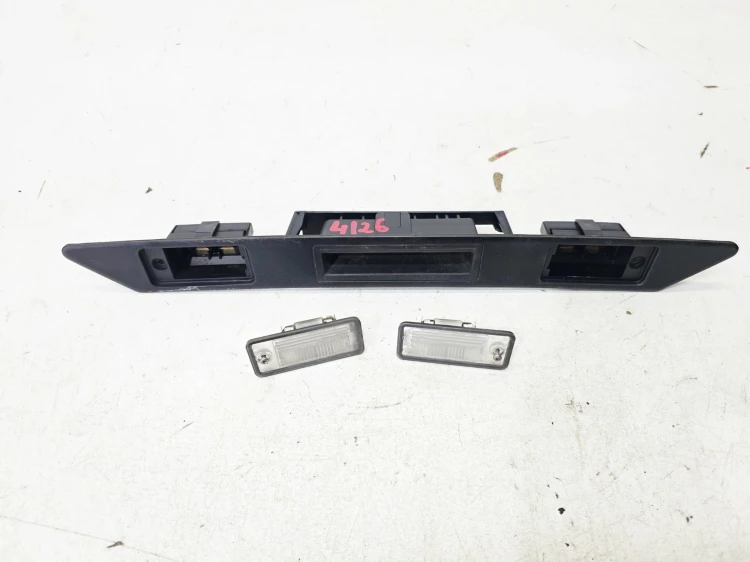 BLENDA PODŚWIETLENIE TABLICY REJ. AUDI A3 8P A4 B7 A6 C6 8P4827574 4/26