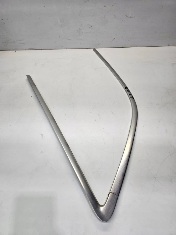 LISTWA SZYBY CHROM LEWY TYŁ AUDI Q7 4L 4L0853345