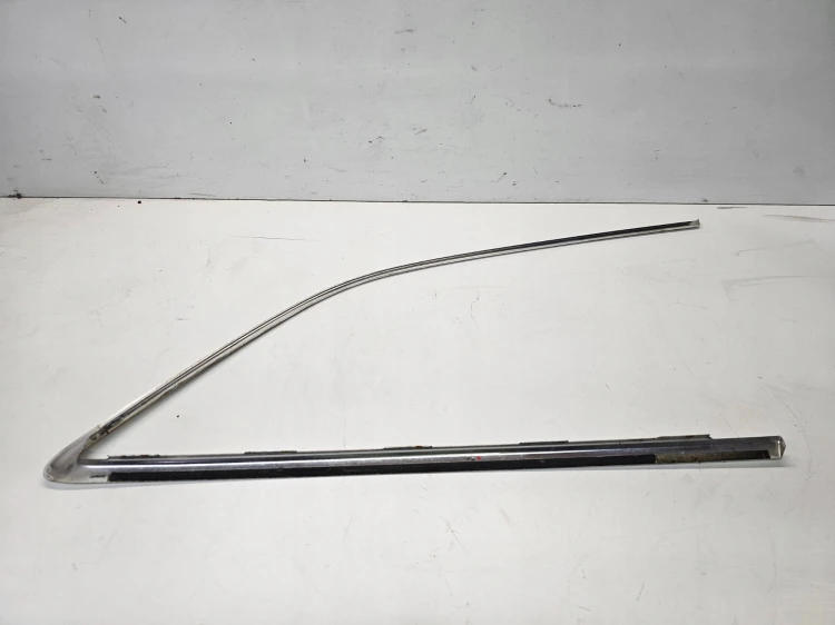 LISTWA SZYBY CHROM LEWY TYŁ AUDI Q7 4L 4L0853345