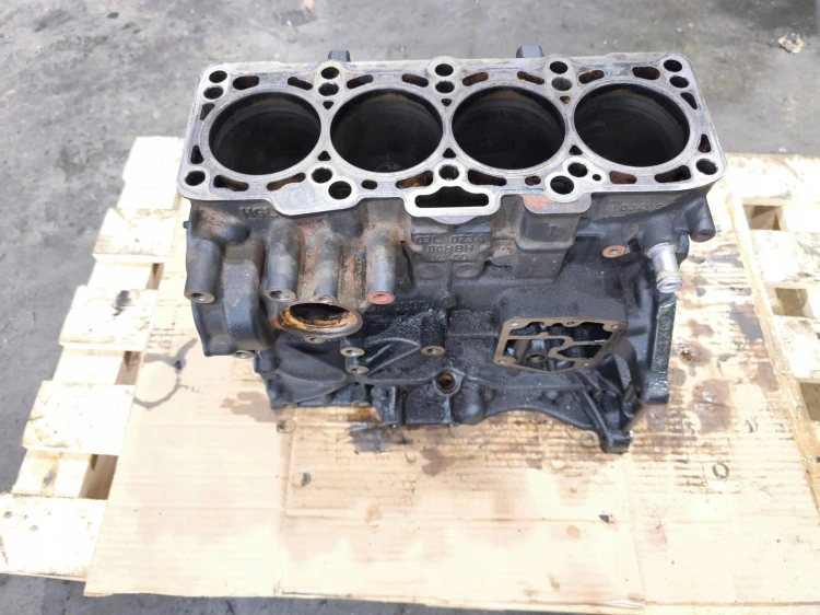 BLOK SILNIKA AUDI A4 B8 A5 8T 2.0 TDI CAG 03L023A