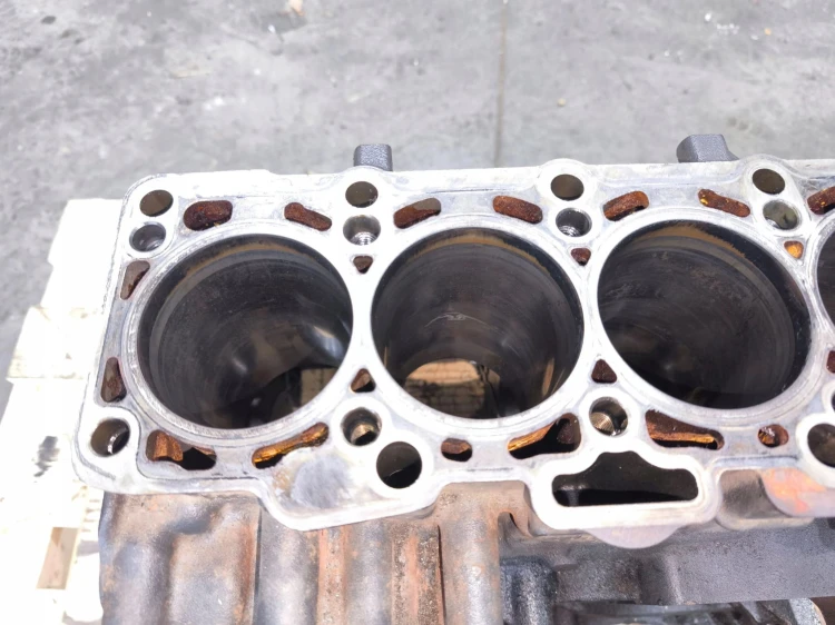 BLOK SILNIKA AUDI A4 B8 A5 8T 2.0 TDI CAG 03L023A